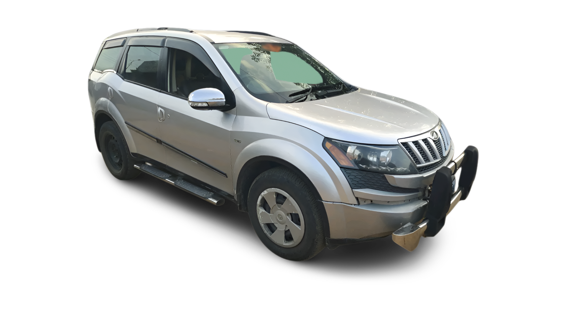 Mahindra XUV500-img